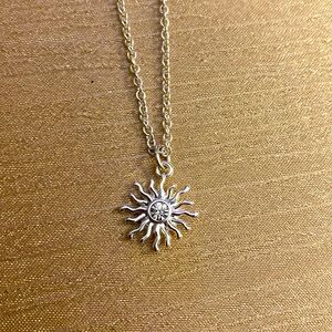 Avon Sun Necklace “Hometown” sunshine Silver